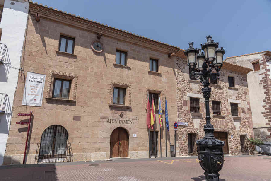 Castelló de la Plana - Vilafamés 09 - Ayuntamiento